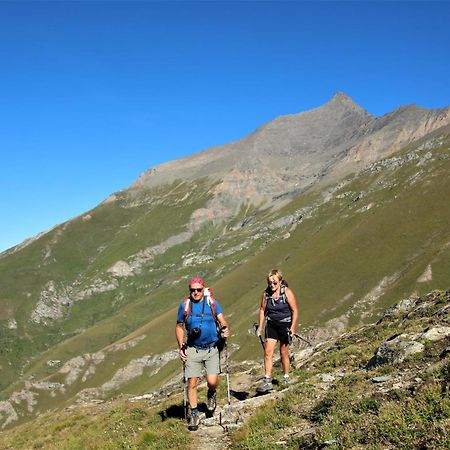 Ostello Casa Conte Rosso Avigliana Esterno foto