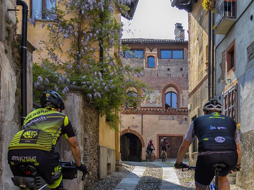 Ostello Casa Conte Rosso Avigliana Esterno foto